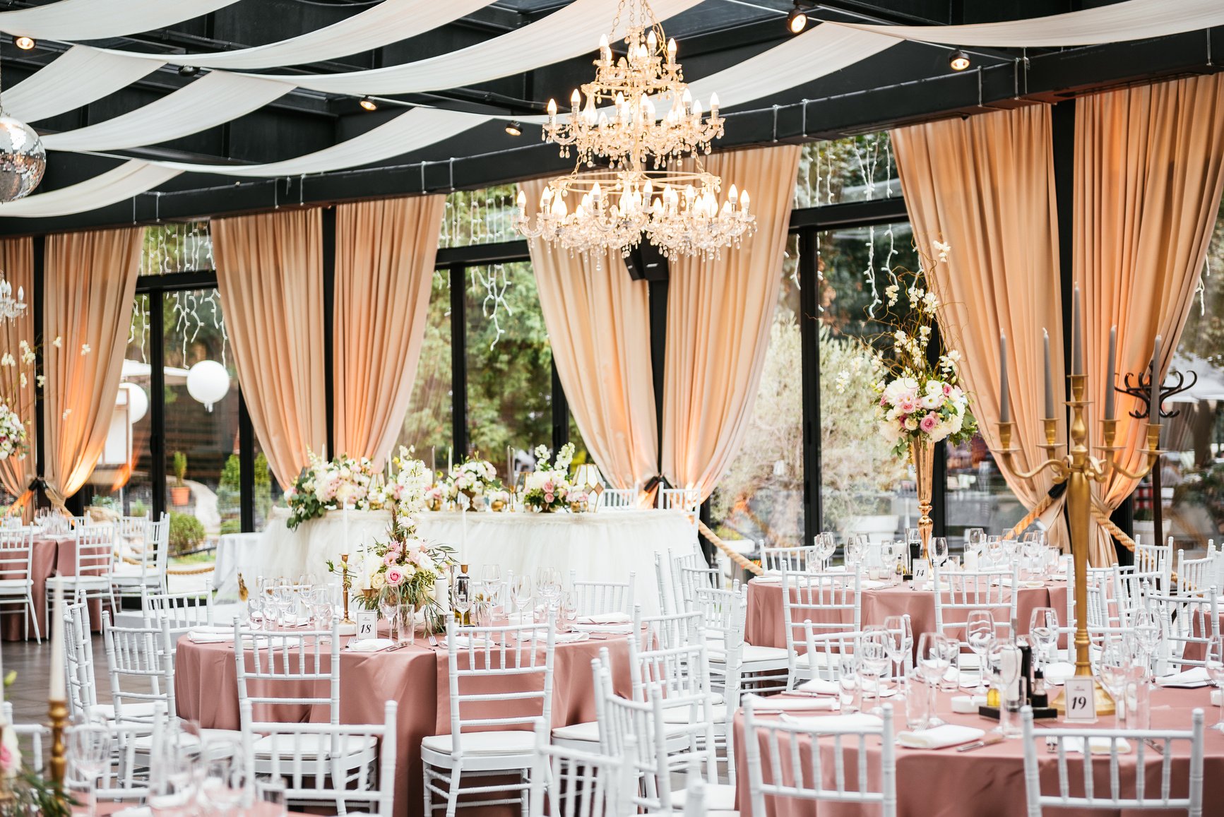 Romantic luxury wedding decoration